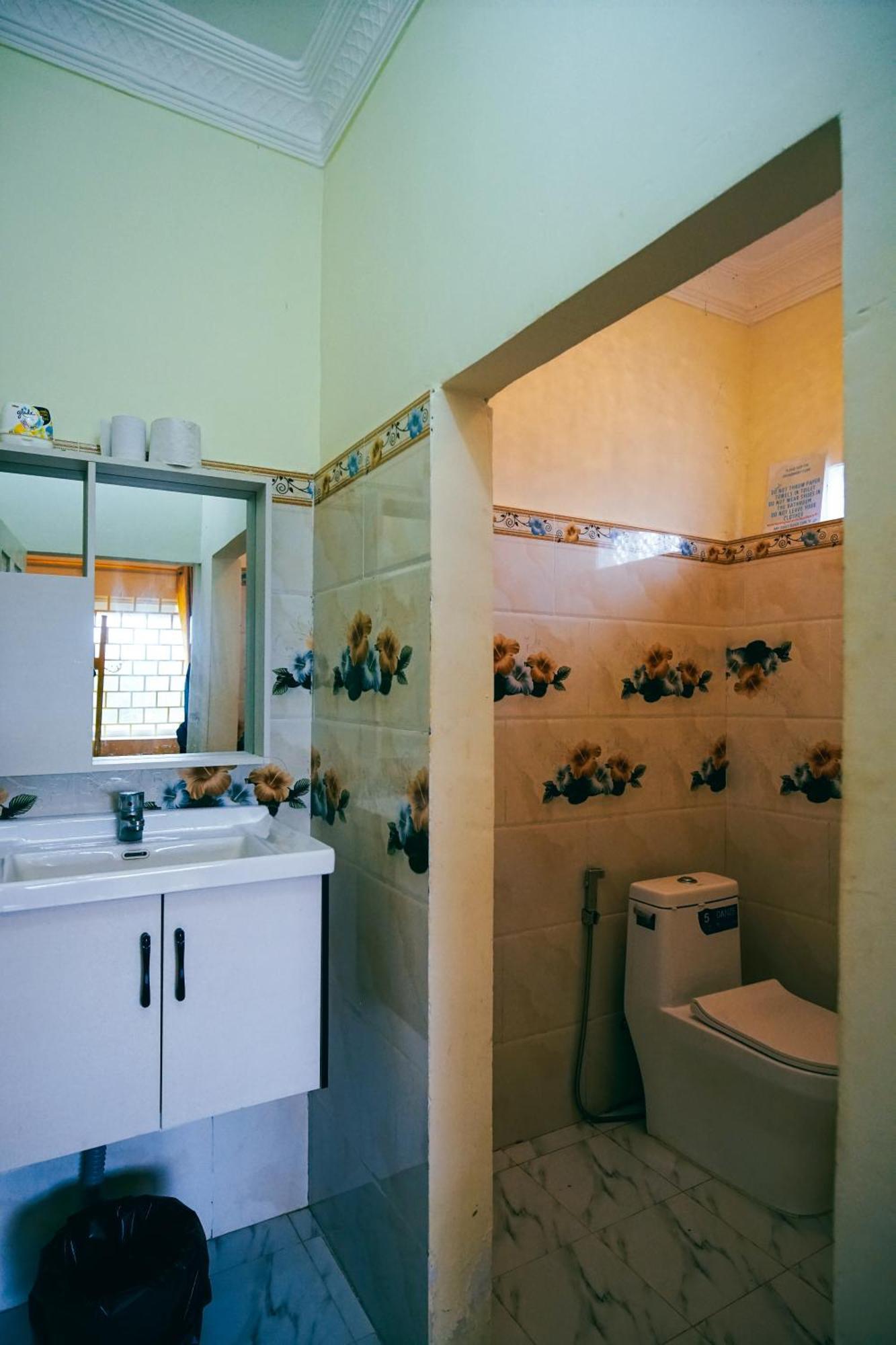 קמפוט Yellow Star Hostel מראה חיצוני תמונה